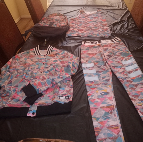 ADIDAS OUTFIT - Picture 4 of 12